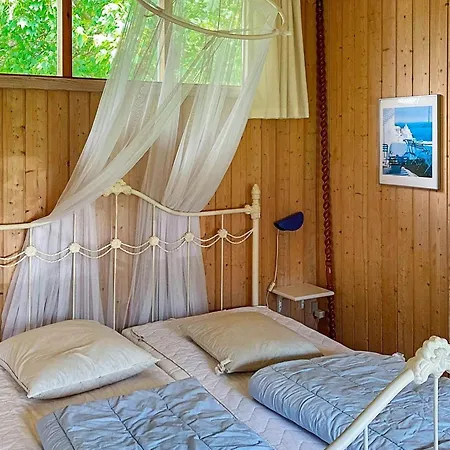 4 Person In Stege-by Traum Feriehus Pollerup Kullegård